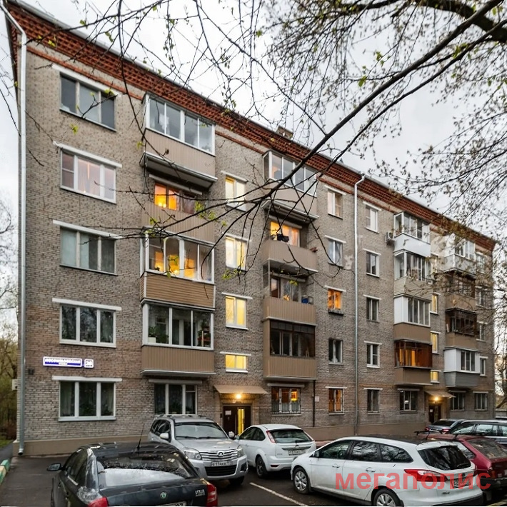 Мосфильмовская, 26